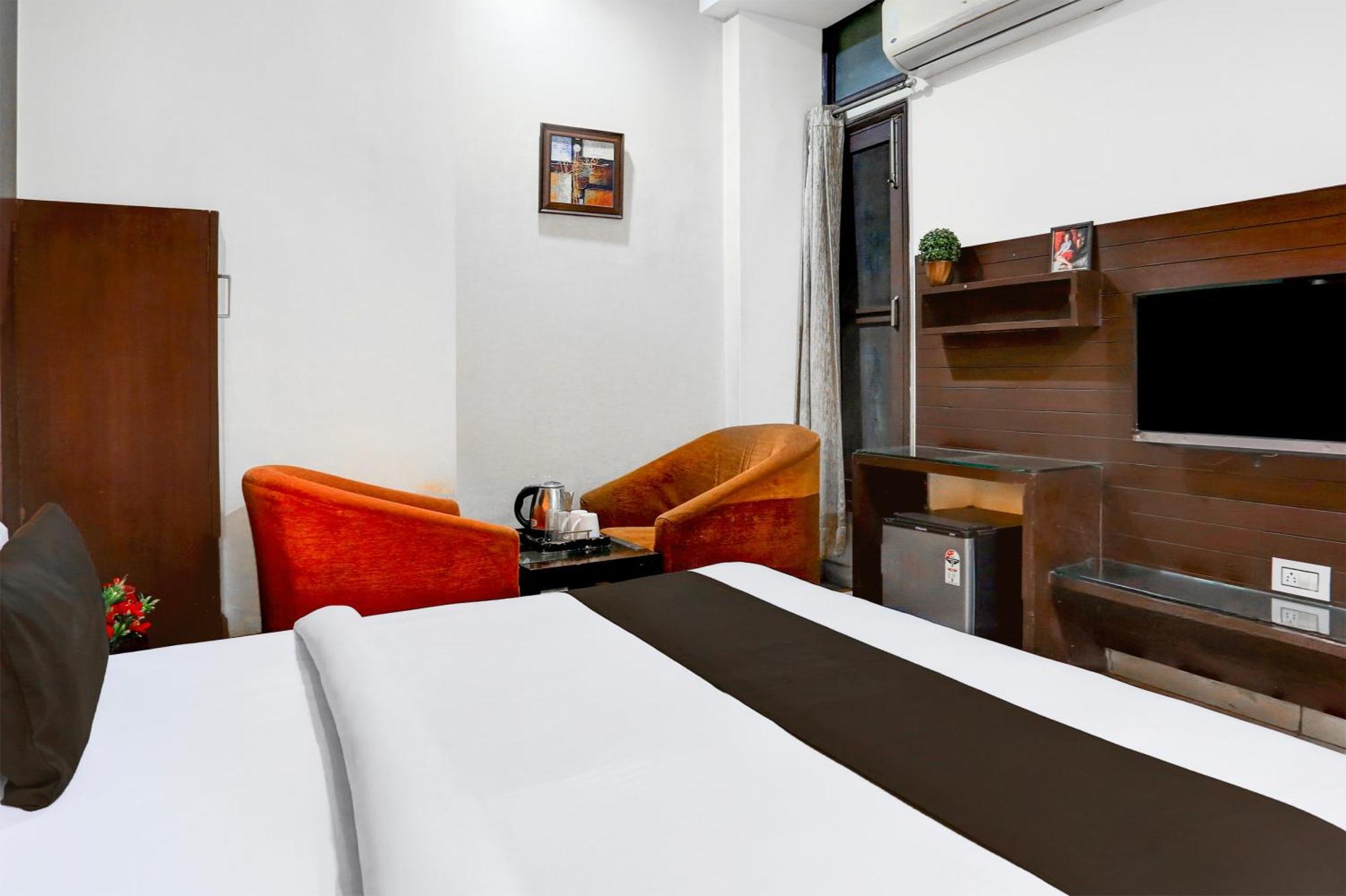 Super Collection O Railway Station Road Near Clock Tower Otel Ludhiana Dış mekan fotoğraf